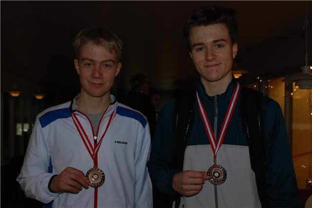 Christian Andersen S  nderb og August B M  nster Esbj U18A